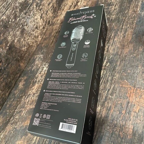 Hauteness Black Charcoal Ceramic Hair Blowout Dryer Brush - Picture 5 of 5